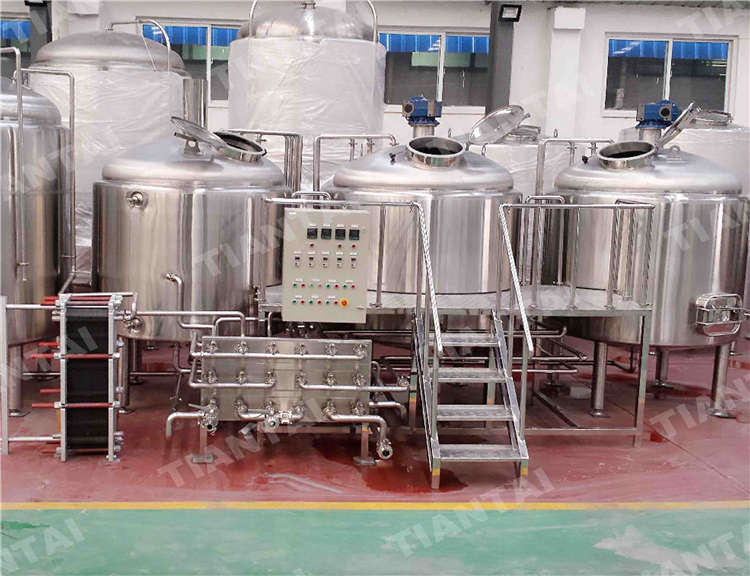 <b>25 bbl Brewpub brewery equipment</b>